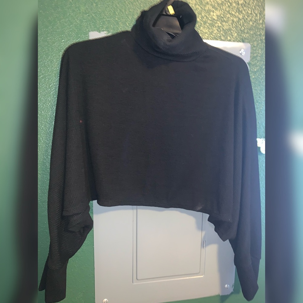 Crewneck Crop Top